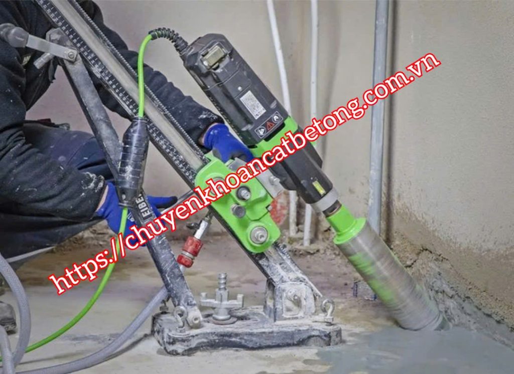 Khoan rút lõi tường, cột, đà, dầm bê tông tại quận 2