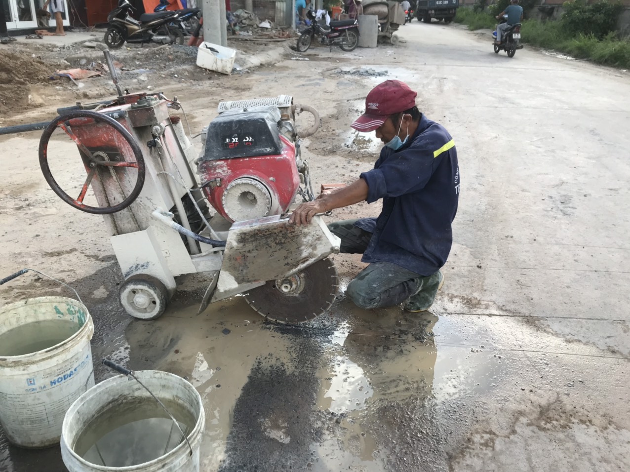 Cắt Đường Nhựa Cắt đường bê tông Bình Dương,và các quận trong Thành Phố Hồ Chí Minh