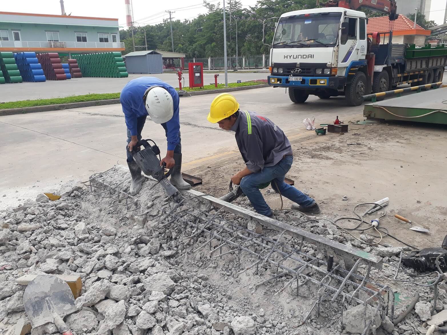 Dịch vụ đục phá bê tông đáng tin cậy tại Thuận An